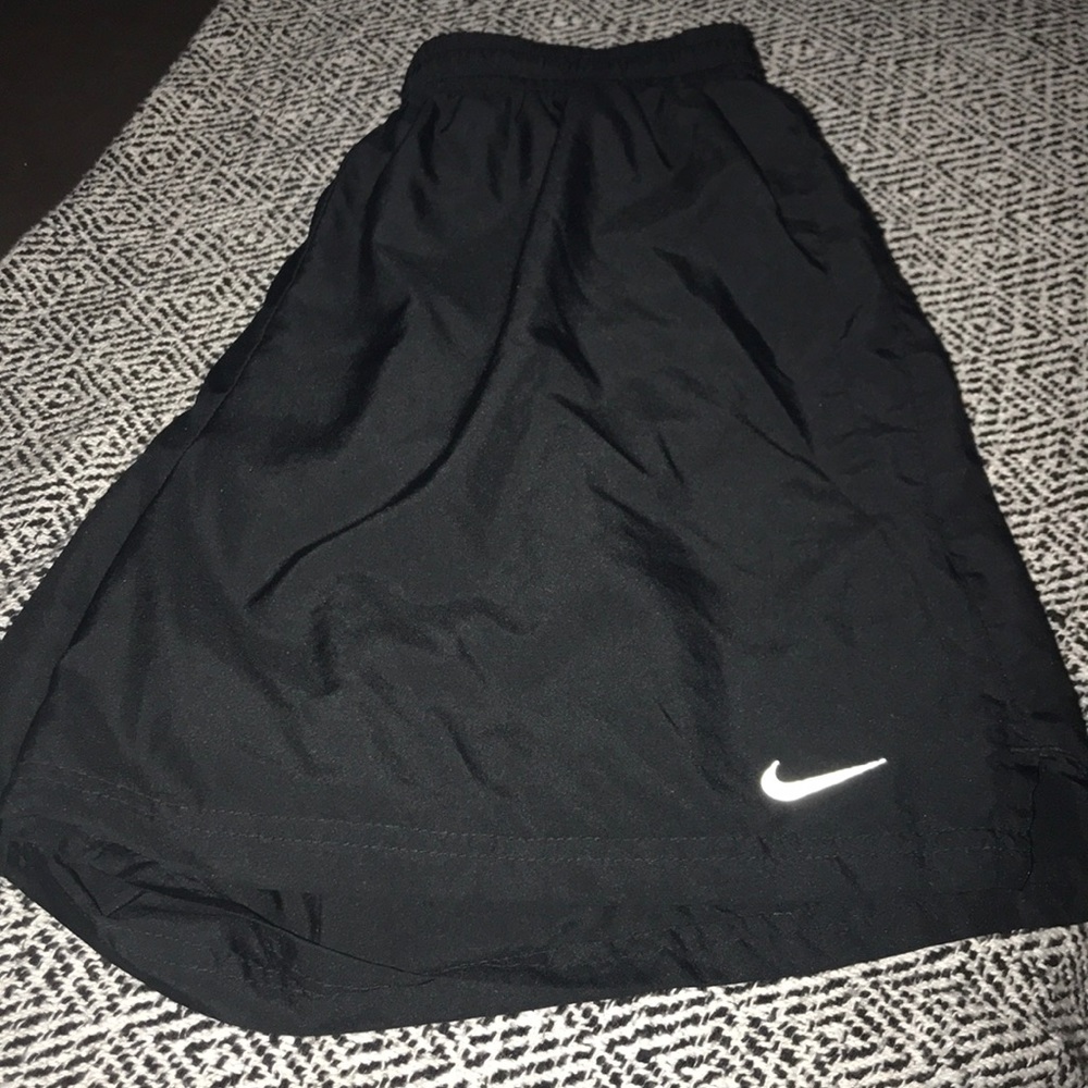 Lose Nike shorts size medium